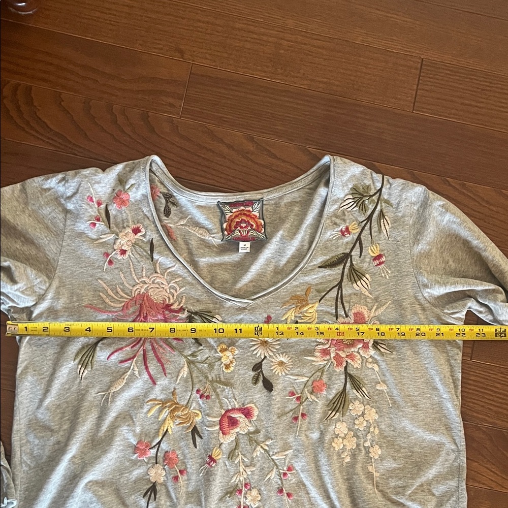 Johnny Was Gray Floral Embroidered Long Sleeve Top - Picture 8 of 9